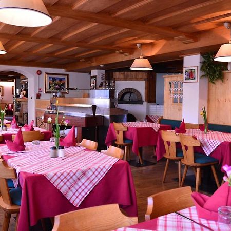 Appartamenti Astoria La Villa La Villa  Bagian luar foto
