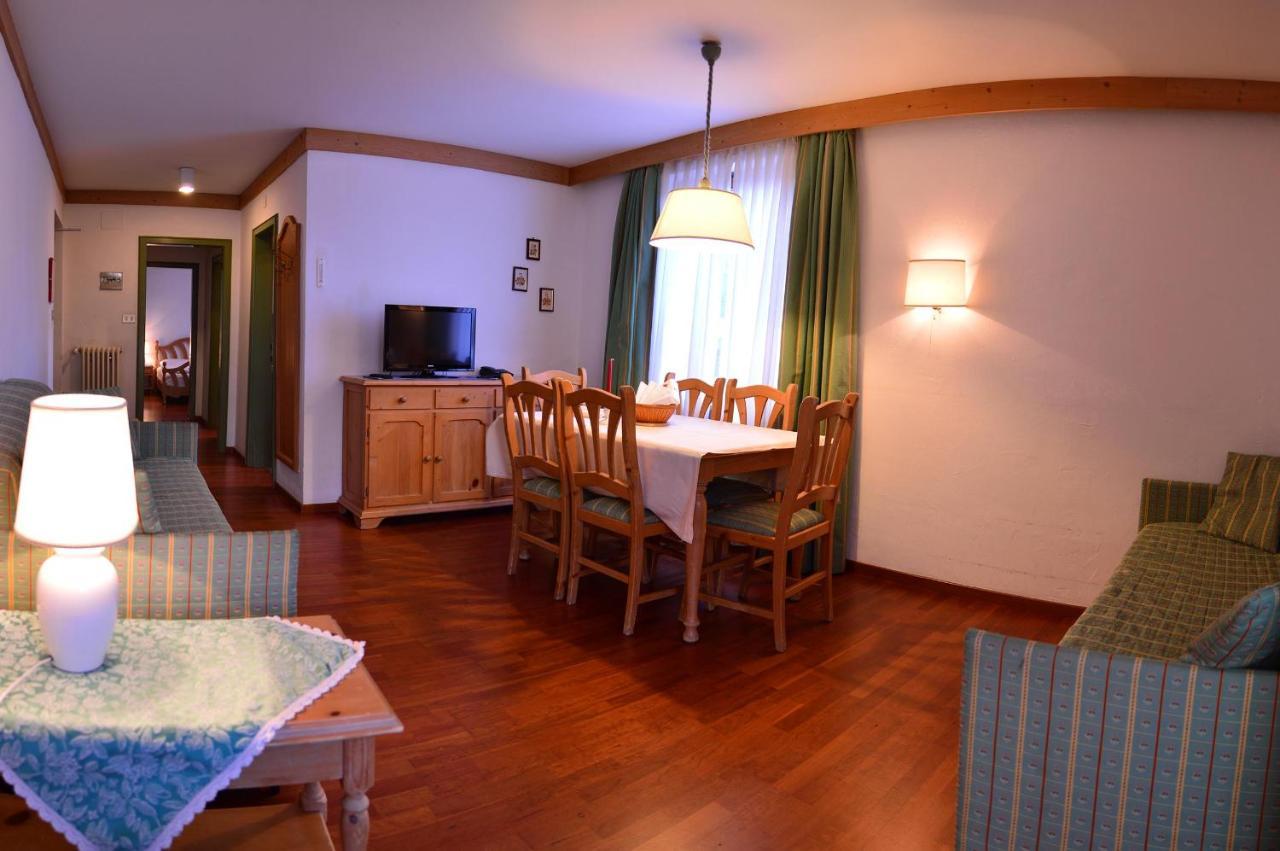 Appartamenti Astoria La Villa La Villa  Bagian luar foto